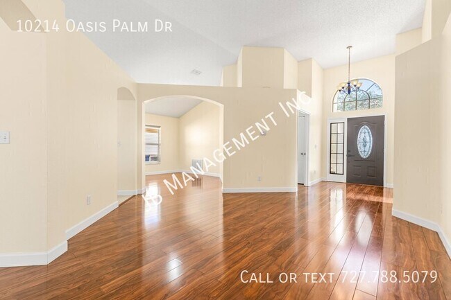 Foto del edificio - 10214 Oasis Palm Dr