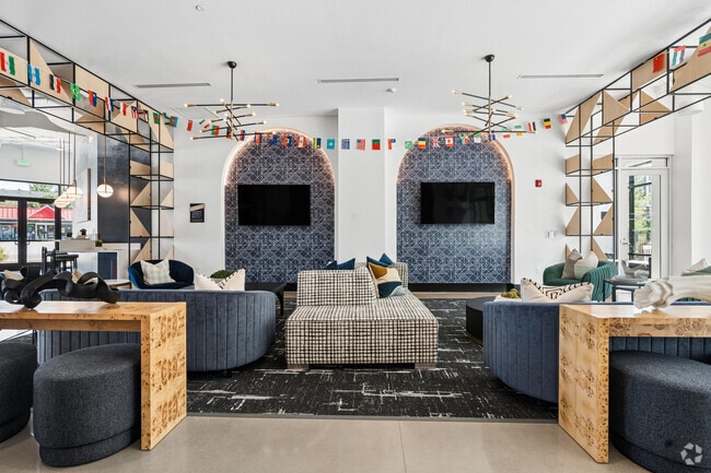 Interior Photo - Atlas Blue Hill