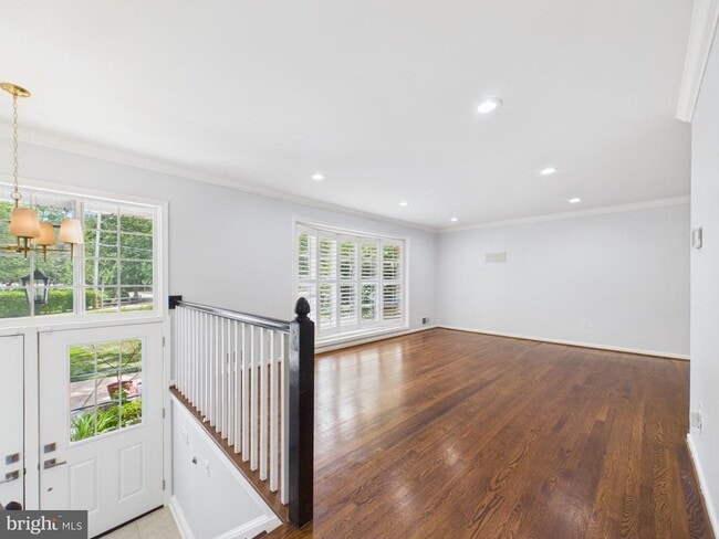 Foto del edificio - 9201 Cherrytree Dr