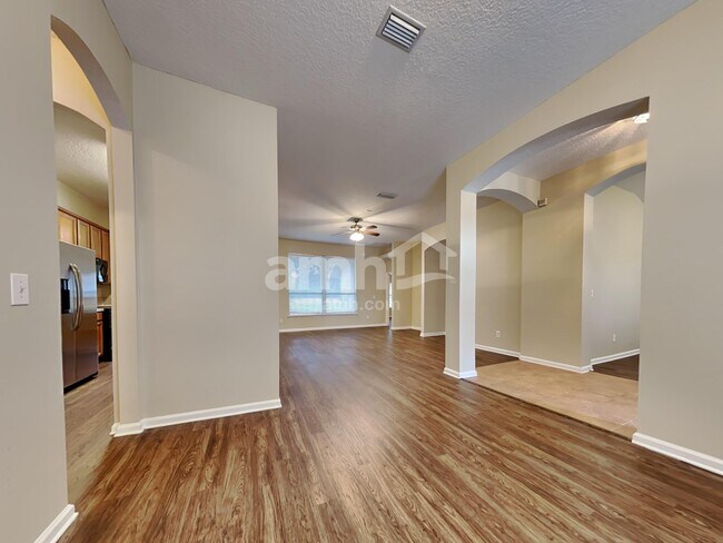 Foto del edificio - 14240 Sea Eagle Dr