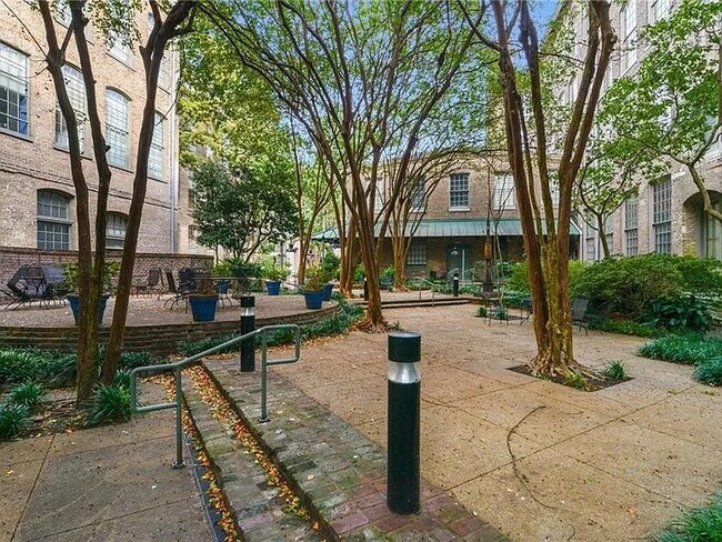 Foto del edificio - 920 Poeyfarre St