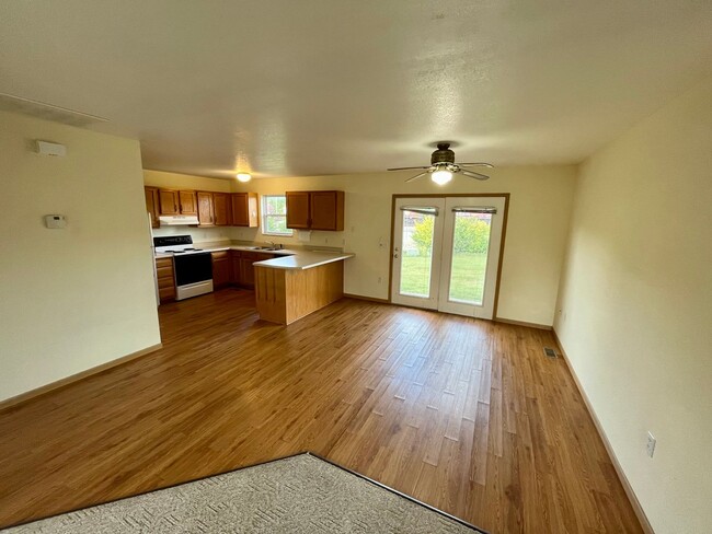 Building Photo - 301 Prospect - Duplex