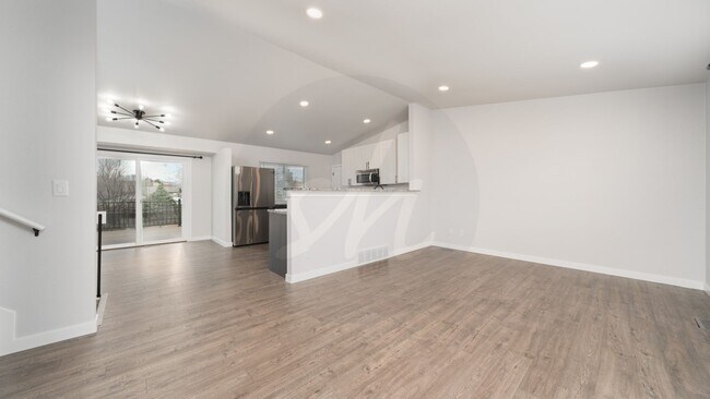 Foto del edificio - Fully Remodeled Home in Old Farm