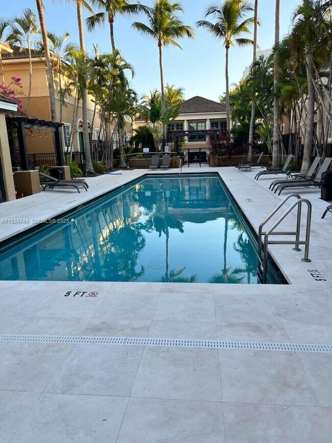 Foto del edificio - 2891 NE 185th St