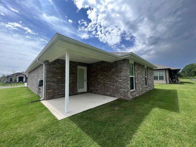 Foto del edificio - WEBB CITY MO (GREYSTONE) BEAUTIFUL 3 BEDRO...