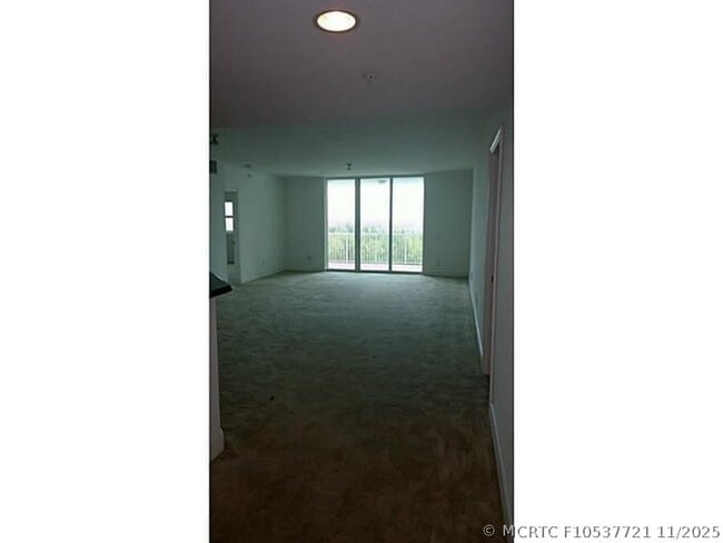 Building Photo - 14951 Royal Oaks Ln