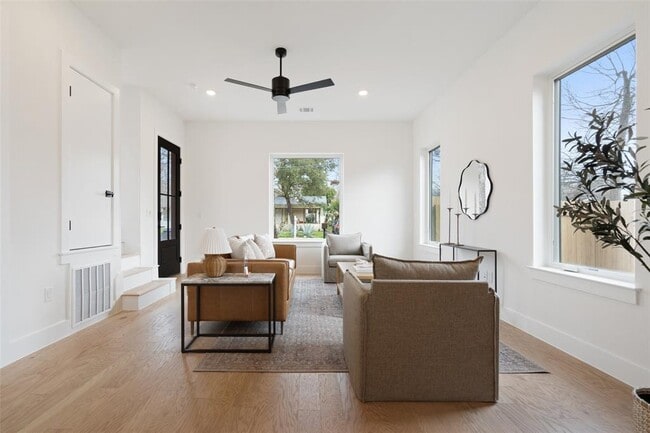 Foto del edificio - 1009 E 44th St