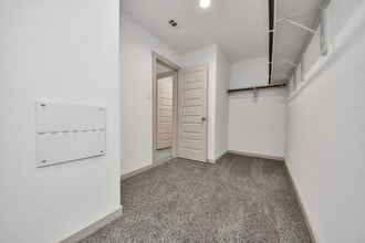 Building Photo - 1118 Hyde Lk Ln