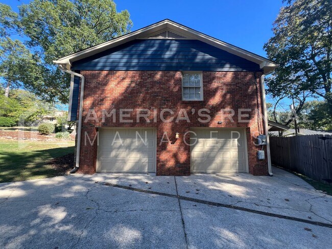 Building Photo - Home for rent in Hoover! SIGN A 13 MONTH L...