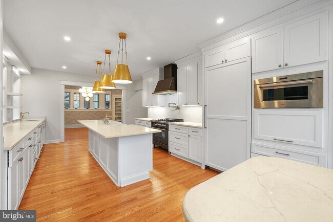 Foto del edificio - 3744 Huntington St NW