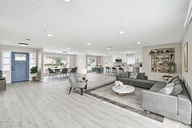 Foto del edificio - 2793 Greenridge Rd
