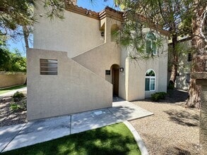 Building Photo - 3145 E Flamingo Rd