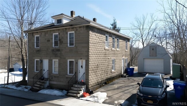 Building Photo - 55 York St