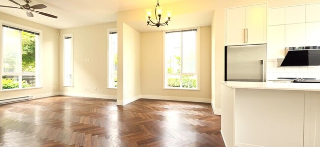 Building Photo - 15898 27 Av