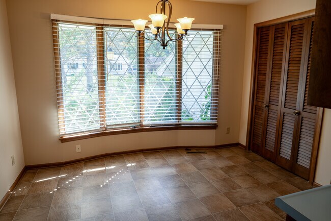 Foto del edificio - 593 Rice Creek Ter NE