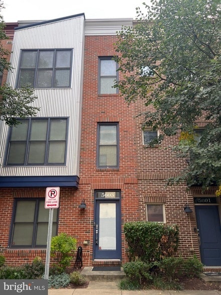 Building Photo - 5603 Lustine St