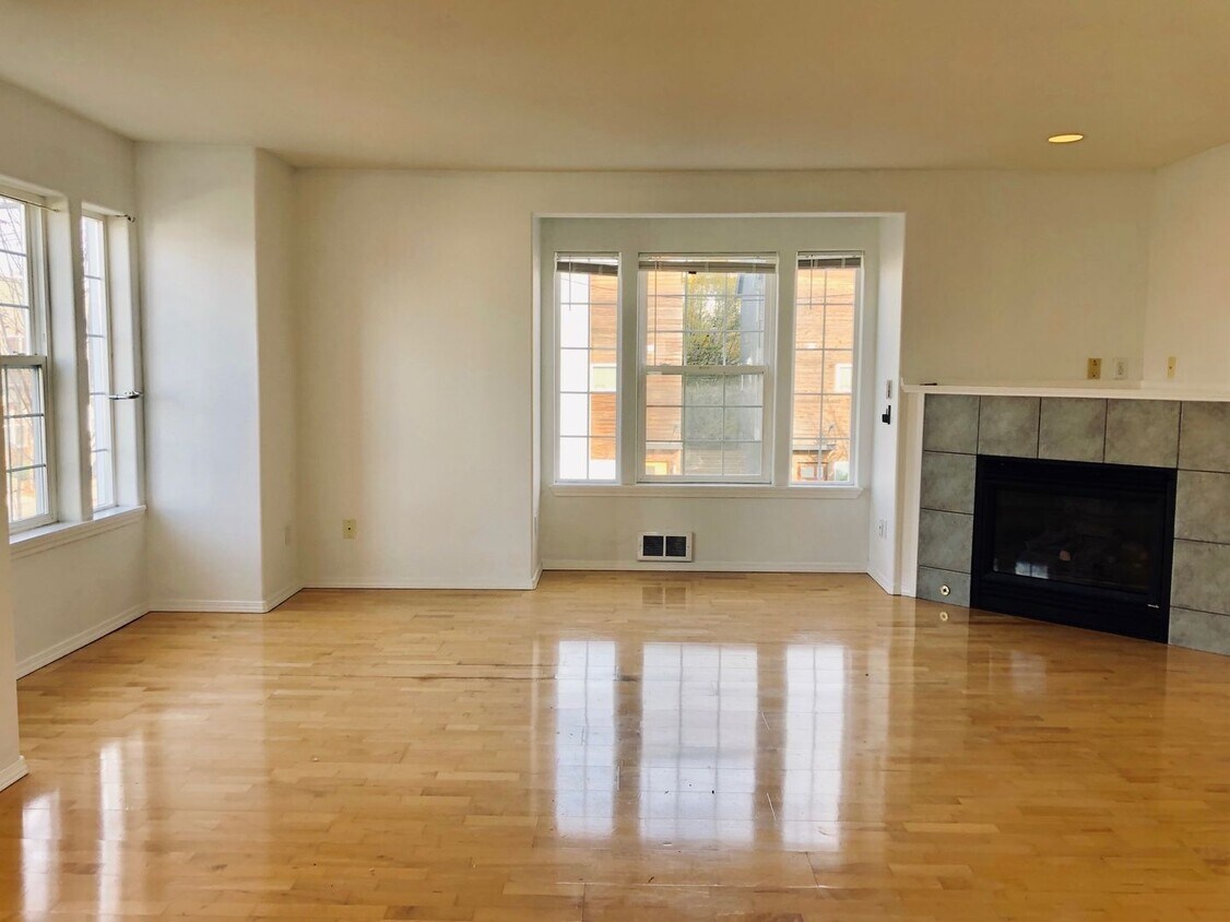 Primary Photo - Light Filled Townhome - A Commuters Dream ...