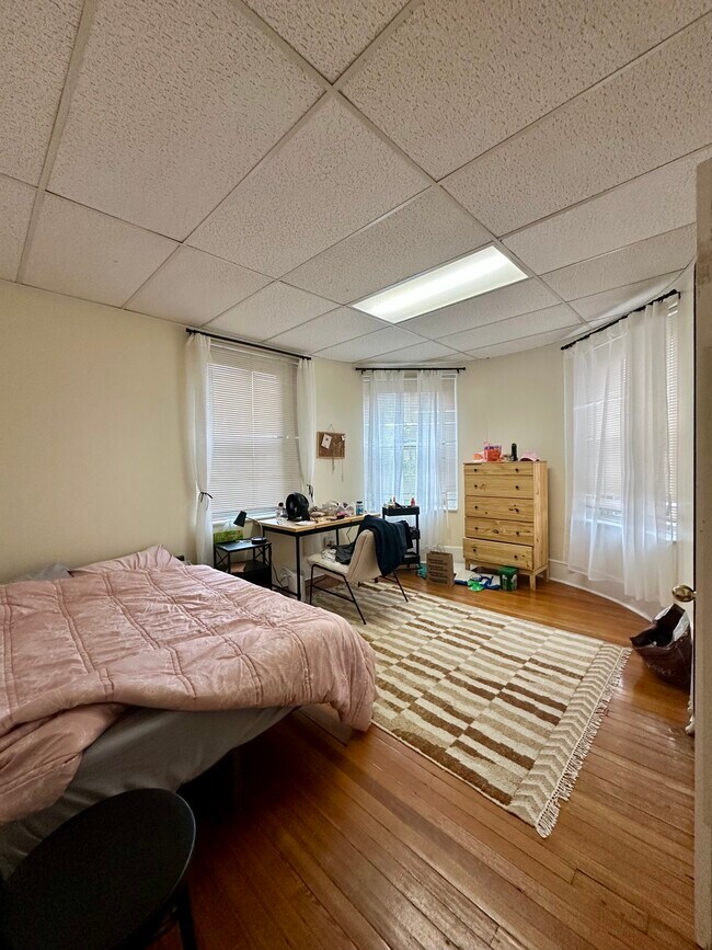 Foto del edificio - 903 Beacon St