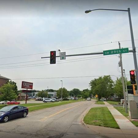 Foto del edificio - 2955 SW McClure Rd
