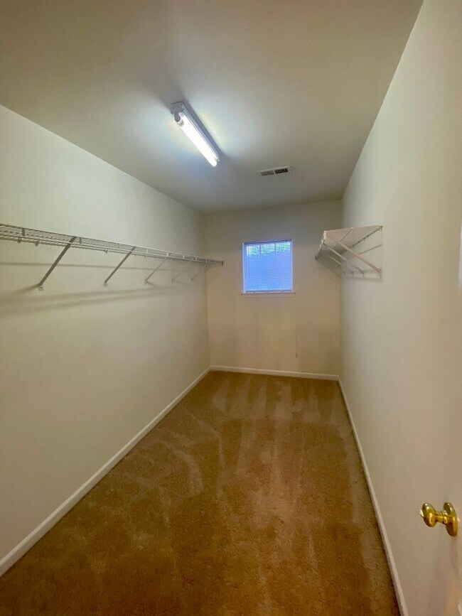 Foto del edificio - 3BR/2.5BA Townhouse in Ballantyne