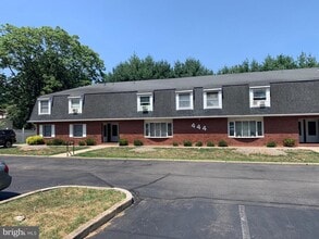 Building Photo - 444 E Holly Ave