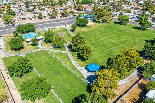 Foto del edificio - 3650 Huerta Dr