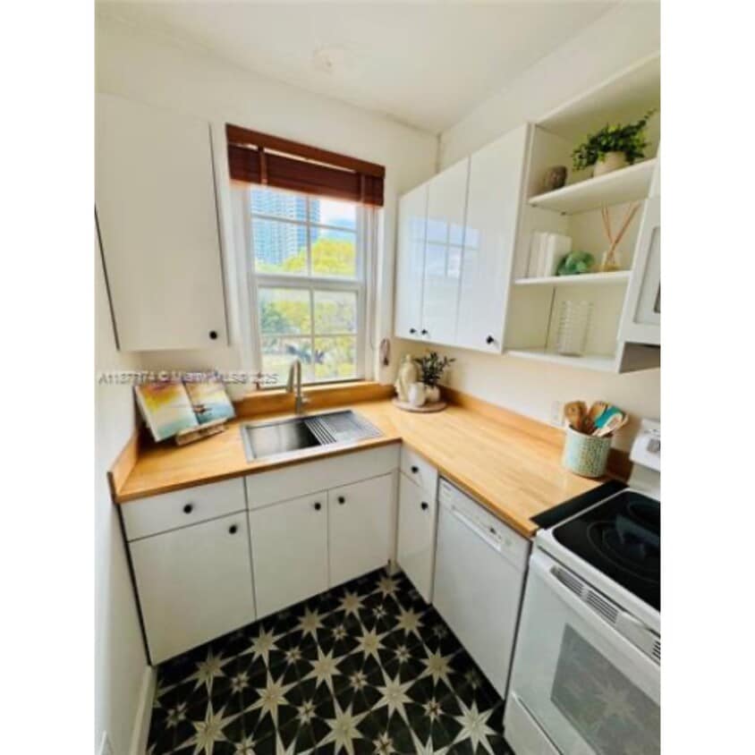 Foto principal - 3224 Biscayne Blvd