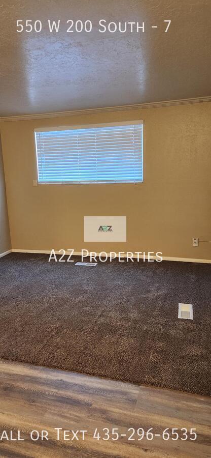 Foto del edificio - 550 W 200 S