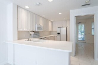 Building Photo - 186 Soriano Dr