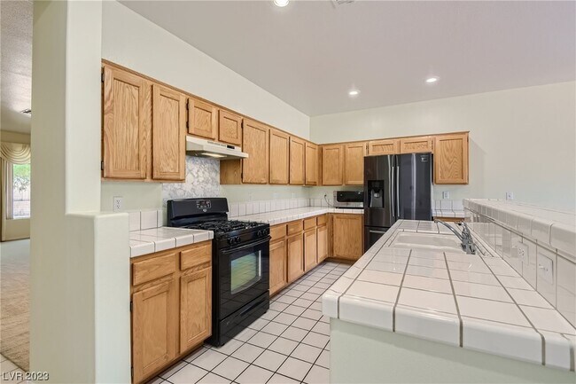 Building Photo - 9521 Ballindarry Ave
