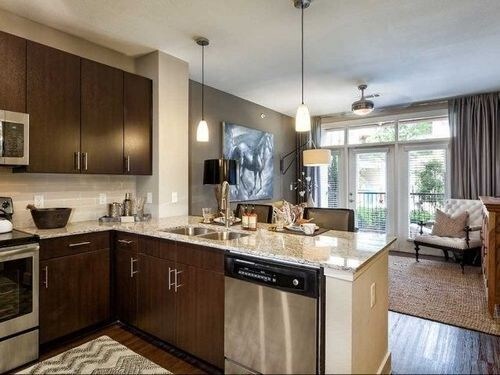 Foto del edificio - 2717 Howell St