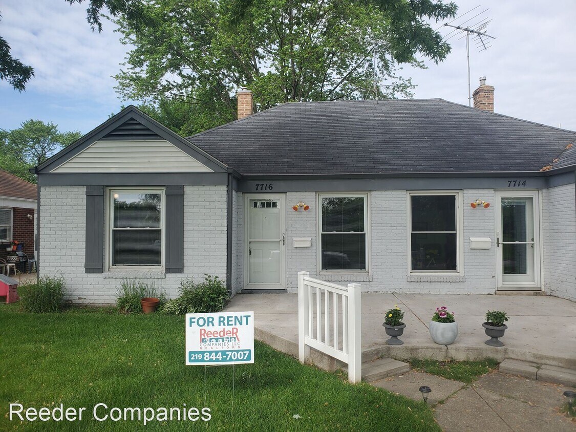 2 br, 1 bath House 7716 Manor Ave. House Rental in Munster, IN