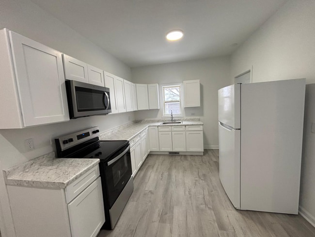 Building Photo - 1303 Buffalo St