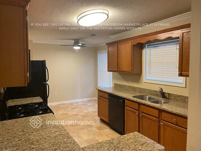 Building Photo - 1495 Chaseway Cir