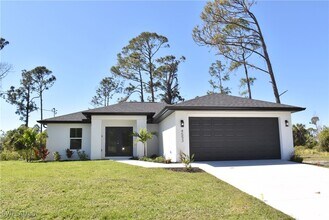 Building Photo - 4553 Midland St