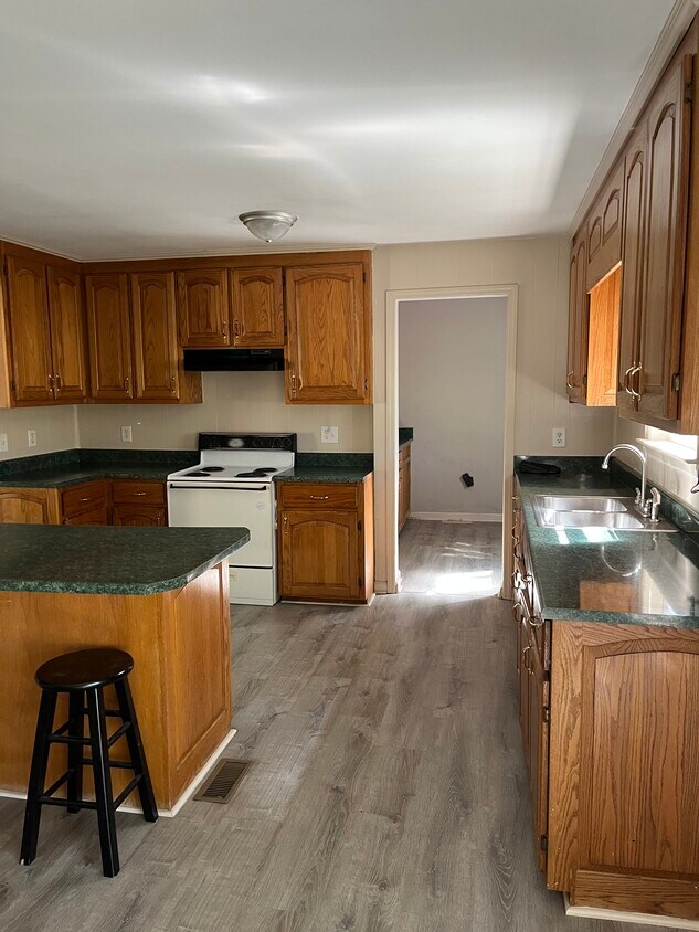 1027 Ethridge Red Hill Rd, Lawrenceburg, TN 38464 House Rental in