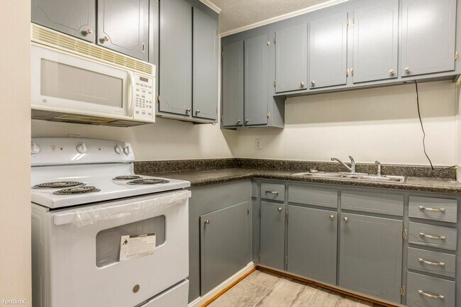 Foto del edificio - 2 br, 1.5 bath House - 223 Stribling Avenu...