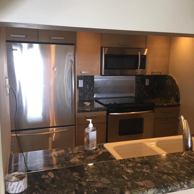 Foto del edificio - 1633 N Bayshore Dr