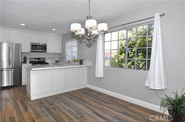 Foto principal - 2330 Vanguard Way