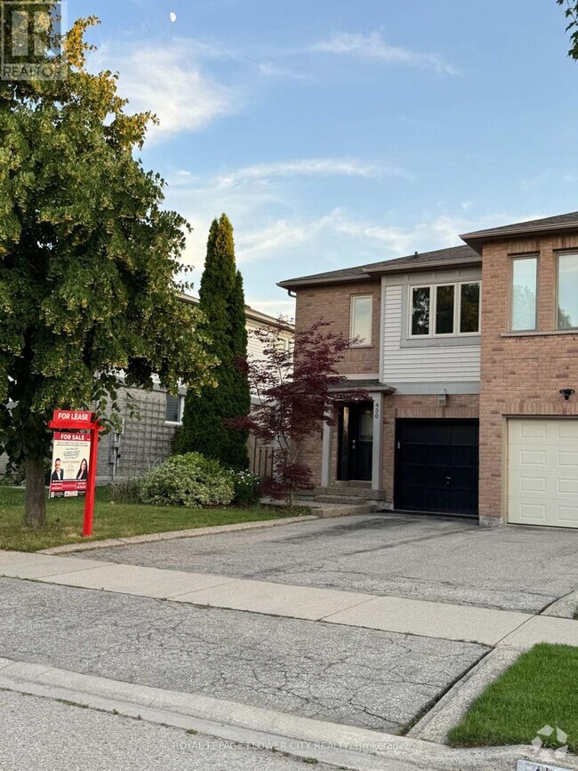 Building Photo - 450 Levanna Ln