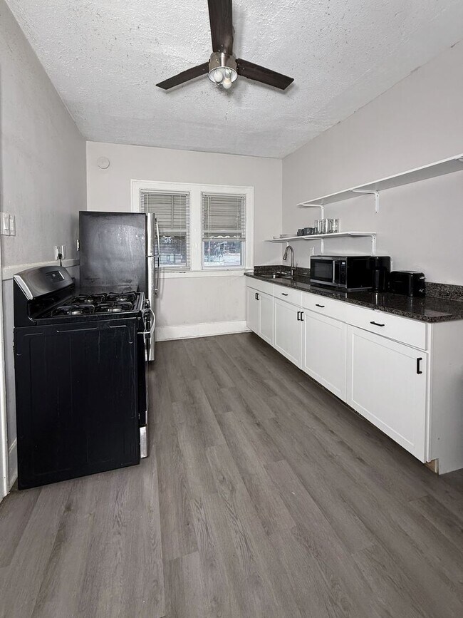 Foto del edificio - Calvert Duplex (The Shirley)