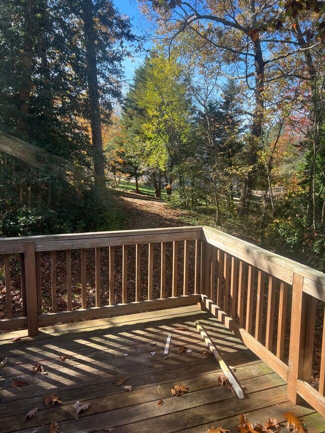 Foto del edificio - 6165 Stockade Dr