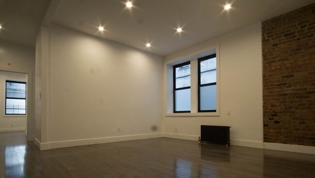 Foto del edificio - 543 E 21st St