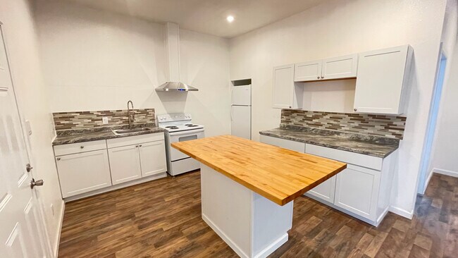 Foto del edificio - 415 Perry St