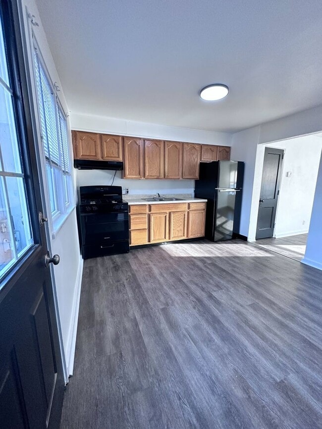 Building Photo - 46 Midland Heights Cir