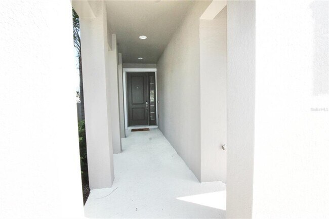 Building Photo - 534 Lake Wildmere Cove