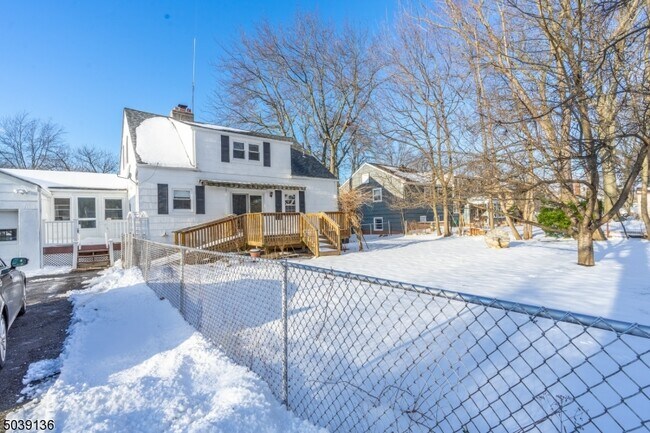 Building Photo - 180 Mountain Ave