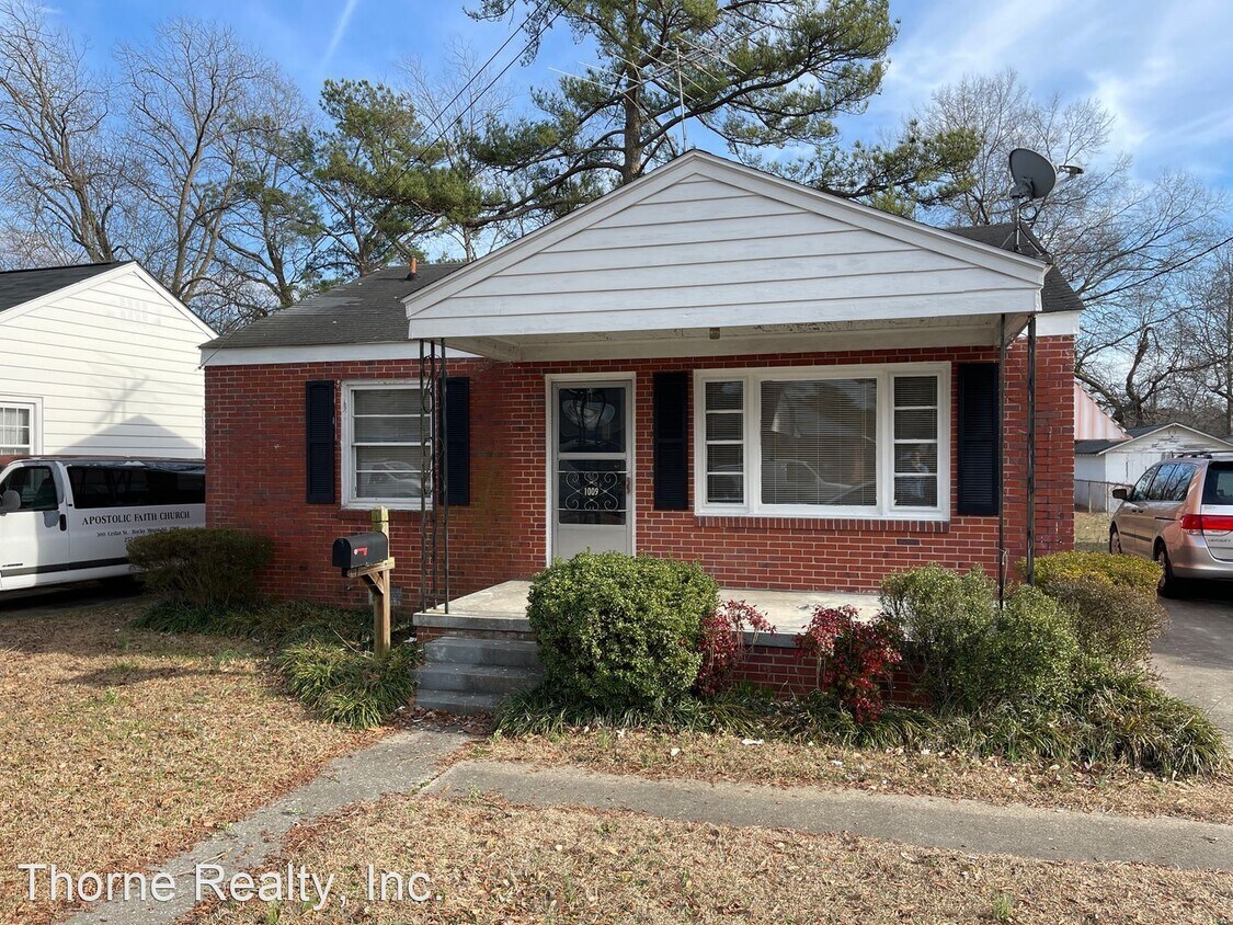 2 br, 1 bath House 1009 Russell Street House Rental in Rocky Mount