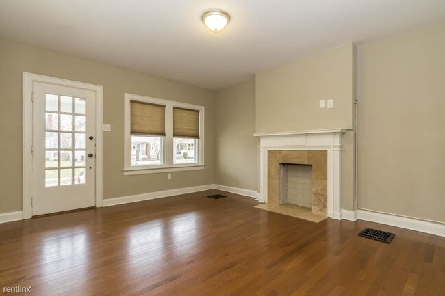Building Photo - 3 br, 1 bath Duplex - 915 Oxley Rd