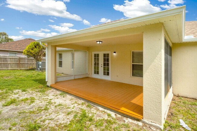 Foto del edificio - 163 Abello Rd SE